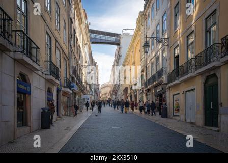 Via Rua do Carmo e Santa Justa Lift - Lisbona, Portogallo Foto Stock