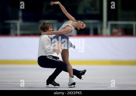 09.12.2017., Croazia, Zagabria - 50th Golden Spin of Zagreb 2017, danza sul ghiaccio, danza libera. Kaitlin Hawayek, Jean Luc Baker, USA. Foto: Igor Kralj/PIXSELL Foto Stock