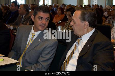 Alluvione grave tempesta - San Juan, Porto Rico, 15 gennaio 2009 il Dipartimento della sicurezza interna ha tenuto il workshop 'Partnerships in Emergency Preparedness: Un workshop di preparazione basato sulla fede e sulle iniziative comunitarie in cui i rappresentanti federali, del Commonwealth, del settore privato, della comunità e del gruppo basato sulla fede hanno ricevuto una formazione di preparazione alle emergenze che era stata concepita per fornire loro le risorse, le conoscenze e le competenze necessarie per rispondere e recuperare da tutte le minacce, i pericoli e gli incidenti avversi. Ashley Andujar/FEMA. Porto Rico gravi tempeste e inondazioni. Fotograp Foto Stock