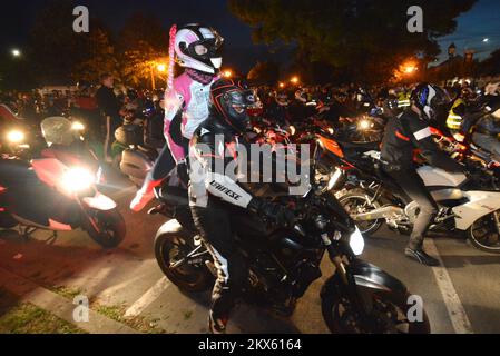 01.05.2018. Bjelovar - Marking il 1 maggio, i motociclisti Bjelovar hanno tenuto Budnica, una società unica al mondo, che si è nutrita sin dagli anni '1930s quando era conosciuta come il primo giorno di Budnica. La festa internazionale del lavoro è segnata dalla guida mattutina delle strade della città dalle 5 alle 7 del mattino.che la Budnica è sempre più popolare dimostra la realizzazione che più motociclisti dalla zona circostante, Zagabria, Slavonia, Moslavina e, naturalmente, Bilogora sta arrivando, e il record di quest'anno è stato senza dubbio record da oltre 700 automobilisti. Foto:Damir Spehar/PIXSELL Foto Stock