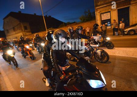 01.05.2018. Bjelovar - Marking il 1 maggio, i motociclisti Bjelovar hanno tenuto Budnica, una società unica al mondo, che si è nutrita sin dagli anni '1930s quando era conosciuta come il primo giorno di Budnica. La festa internazionale del lavoro è segnata dalla guida mattutina delle strade della città dalle 5 alle 7 del mattino.che la Budnica è sempre più popolare dimostra la realizzazione che più motociclisti dalla zona circostante, Zagabria, Slavonia, Moslavina e, naturalmente, Bilogora sta arrivando, e il record di quest'anno è stato senza dubbio record da oltre 700 automobilisti. Foto:Damir Spehar/PIXSELL Foto Stock