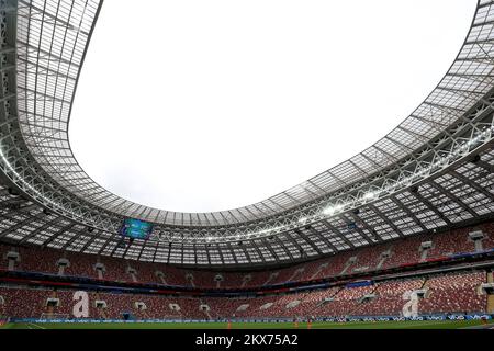 10.07.2018., Mosca, Russia - lo stadio Luzhniki ospiterà la semifinale della Coppa del mondo FIFA Inghilterra vs Croazia 2018 il 11 luglio. La sua capacità totale di 81.000 posti a sedere lo rende il più grande stadio di calcio della Russia e uno dei più grandi stadi d'Europa. Foto: Igor Kralj/PIXSELL Foto Stock