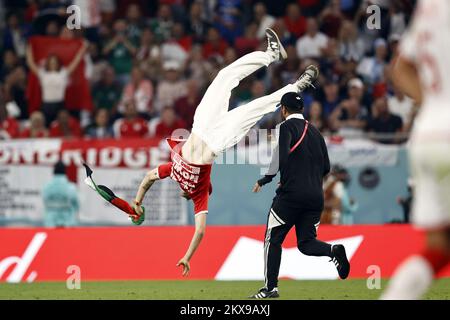 Doha, Qatar. 30th Nov 2022. DOHA - sostenitore sul campo durante la Coppa del mondo FIFA Qatar 2022 gruppo D incontro tra Tunisia e Francia al Education City Stadium il 30 novembre 2022 a Doha, Qatar. AP | Dutch Height | MAURICE OF STONE Credit: ANP/Alamy Live News Credit: ANP/Alamy Live News Foto Stock