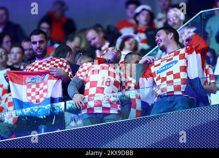 23.11.2018., Lillie, Francia - finale della Coppa Davis tra la Francia e la Croazia allo stadio Pierre-Mauroy di Lille, Francia, Jo-Wilfred Tsonga vs Marin Cilic. Foto dei fan: Sanjin Strukic/PIXSELL Foto Stock