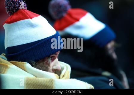 23.11.2018., Lillie, Francia - finale della Coppa Davis tra la Francia e la Croazia allo stadio Pierre-Mauroy di Lille, Francia, Jo-Wilfred Tsonga vs Marin Cilic. Foto dei fan: Sanjin Strukic/PIXSELL Foto Stock