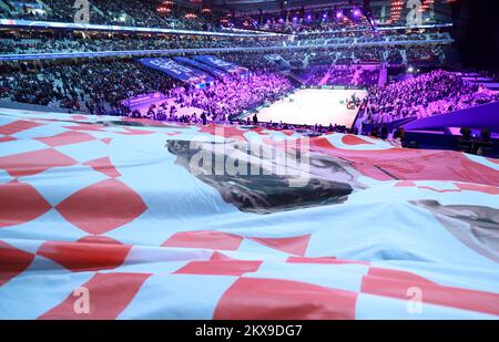 23.11.2018., Lillie, Francia - finale della Coppa Davis tra la Francia e la Croazia allo stadio Pierre-Mauroy di Lille, Francia, Jo-Wilfred Tsonga vs Marin Cilic. Foto dei fan: Sanjin Strukic/PIXSELL Foto Stock