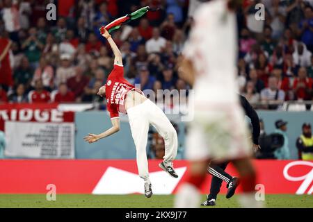 Doha, Qatar. 30th Nov 2022. DOHA - sostenitore sul campo durante la Coppa del mondo FIFA Qatar 2022 gruppo D incontro tra Tunisia e Francia al Education City Stadium il 30 novembre 2022 a Doha, Qatar. AP | Dutch Height | MAURICE OF STONE Credit: ANP/Alamy Live News Credit: ANP/Alamy Live News Foto Stock