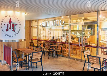 HONG KONG - 01 GIUGNO 2015: Pret a Manger a Hong Kong. Pret a Manger è una catena di fast food con sede nel Regno Unito Foto Stock