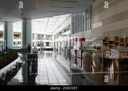 HONG KONG - Giugno 04, 2015: Regal Airport Hotel interior. Regal Airport Hotel direttamente legato all'Aeroporto Internazionale di Hong Kong Foto Stock