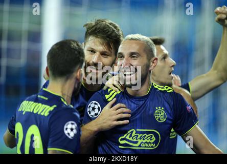 ZAGABRIA, CROAZIA - 18 SETTEMBRE: Bruno Petkovic e Marin Leovac di GNK Dinamo Zagreb Celibrate Goal durante la partita di gruppo C della UEFA Champions League tra GNK Dinamo e Atalanta B.C. allo Stadio Maksimir il 18 settembre 2019 a Zagabria, Croazia. Foto: Goran Stanzl/PIXSELL Foto Stock