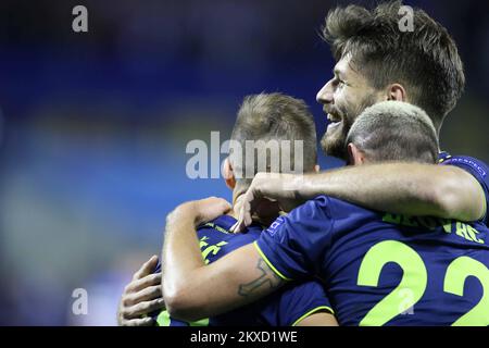 ZAGABRIA, CROAZIA - 18 SETTEMBRE: Mislav Orsic, Marin Leovac e Bruno Petkovic di GNK Dinamo Zagreb festeggiano una vittoria di 4:0 dopo una partita di gruppo C della UEFA Champions League tra GNK Dinamo e Atalanta B.C. allo stadio Maksimir il 18 settembre 2019 a Zagabria, Croazia. Foto: Igor soban/PIXSELL Foto Stock