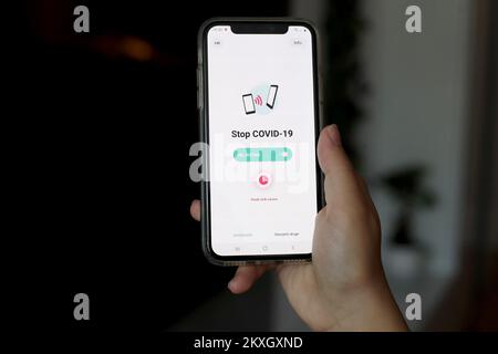 I settori sanitari e IT della Croazia si sono sviluppati e lunedì ha presentato la versione croata dell'app Stop COVID-19 che utilizza dati temporanei e anonimi per informare gli utenti sull'esposizione al coronavirus a Zagabria, Croazia, 28 luglio 2020 Foto: Igor Kralj/PIXSELL Foto Stock