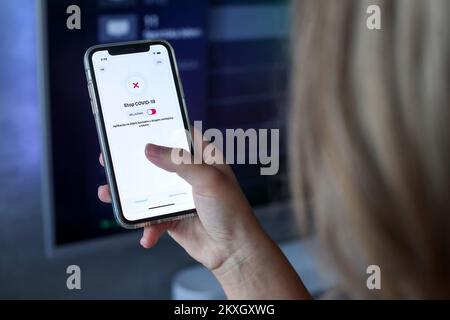 I settori sanitari e IT della Croazia si sono sviluppati e lunedì ha presentato la versione croata dell'app Stop COVID-19 che utilizza dati temporanei e anonimi per informare gli utenti sull'esposizione al coronavirus a Zagabria, Croazia, 28 luglio 2020 Foto: Igor Kralj/PIXSELL Foto Stock