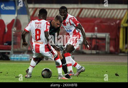 Seku Sanogo della Red Star Belgrado durante la partita del primo turno di qualifiche per la Champions League tra il FC Red Star Belgrade e l'Europa FC si è giocato allo stadio 'Rajko Mitico' di Belgrado, in Serbia, il 18 agosto 2020. Foto: A.K./ATA Images/PIXSELL Foto Stock