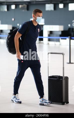 Giocatore nazionale croato Borna Barisic visto all'aeroporto di Zagabria, Zagabria, Croazia il 4 settembre 2020. La nazionale croata si è recata in Portogallo per le partite della Lega delle Nazioni con il Portogallo e la Francia. Foto: Matija Habljak/PIXSELL Foto Stock