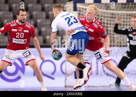 Ivan Laljek di HC PPD Zagreb e Christiansen Mads di Aalborg Handbold durante la partita della EHF Champions League tra HC PPD Zagreb e Aalborg Handbold nell'Arena Zagreb, Zagabria, Croazia il 30 settembre 2020. Foto: Luka Stanzl/PIXSELL Foto Stock