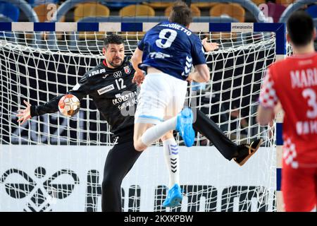 CAIRO, EGITTO - 23 GENNAIO: Portiere Ivan Pesic di Croazia durante il Campionato del mondo IHF di II categoria 27th tra Argentina e Croazia al Cairo Stadium Sports Hall il 23 gennaio 2021 al Cairo, Egitto. Foto: Slavko Midzor/PIXSELL Foto Stock