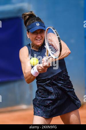 Alexandra Dulgheru di Russia in azione durante la sua Semifinale femminile di Singles ITF Zageb Ladies Open 2021 torneo di tennis partita contro Kamilla Rakhimova di Romania al centro di tennis Maksimir a Zagabria, Croazia il 1 maggio 2021. Foto: Josip Regovic/PIXSELL Foto Stock