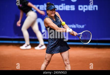 Alexandra Dulgheru di Russia in azione durante la sua Semifinale femminile di Singles ITF Zageb Ladies Open 2021 torneo di tennis partita contro Kamilla Rakhimova di Romania al centro di tennis Maksimir a Zagabria, Croazia il 1 maggio 2021. Foto: Josip Regovic/PIXSELL Foto Stock