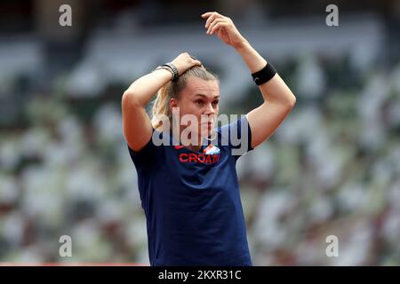 Sara Kolak del Team Croatia gareggia nella qualificazione femminile di lancio Javelin il giorno undici dei Giochi Olimpici di Tokyo 2020 allo Stadio Olimpico del 03 agosto 2021 a Tokyo, Giappone. Foto: Igor Kralj/PIXSELL Foto Stock