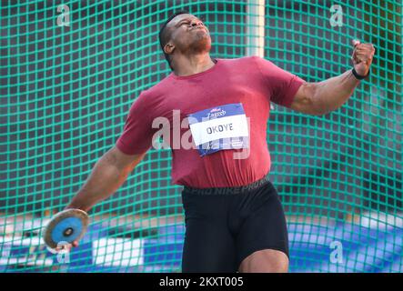 ZAGABRIA, CROAZIA - 14 SETTEMBRE: Lawrence Okoye di Gran Bretagna compete nel lancio del disco degli uomini durante il World Challenge IAAF Zagreb 2021 - 71st Boris Hanzekovic Memorial al parco universitario il 14 settembre 2021 a Zagabria, Croazia. Foto: Matija Habljak/PIXSELL Foto Stock