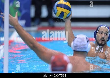 Nikolaos Gardikas di Apollon Smyrnis in azione durante la Champions League Qualification Round 3, Goup D waterpolo match tra Montpellier WP e GS Apollon Smyrnis su Octorber 10, 2021 a SC Mladost piscine a Zagabria, Croazia. Foto: Igor soban/PIXSELL Foto Stock