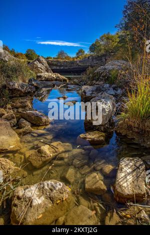 Cascate di Zarecki Krov a Pazin, Croazia su 15. Ottobre, 2021. Foto: Srecko Niketic/PIXSELL Foto Stock