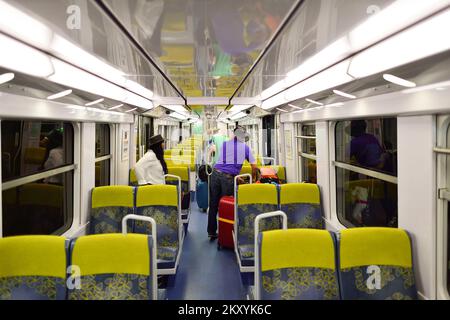 PARIGI - 08 AGOSTO 2015: Metro di Parigi. La metropolitana di Parigi è un sistema di trasporto rapido nella zona metropolitana di Parigi. Foto Stock