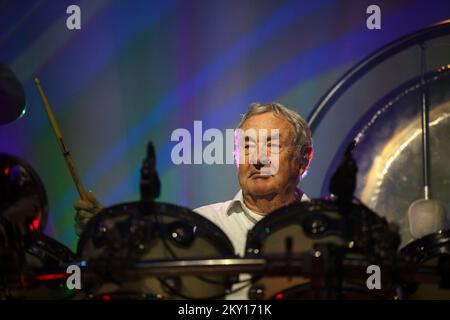 Alla Fiera di Zagabria, il concerto è stato tenuto dal batterista e fondatore della band Pink Floyd Nick Mason come parte del suo tour Sauterful of Secrets di Nick Mason. Foto: Zeljko Hladika/PIXSELL Foto Stock