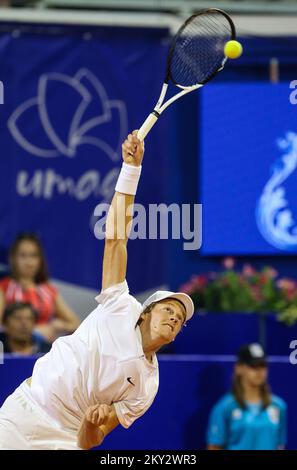 UMAGO, CROAZIA - 30 LUGLIO: Il peccatore d'Italia Jannik gioca contro Franco Agamenone d'Italia durante la singola semifinale di menâ il giorno 7 del 2022 Croazia Apri Umago allo Stadio ATP Goran Ivanisevic il 30 luglio 2022 a Umago, Croazia. Foto: Jurica Galoic/PIXSELL Foto Stock