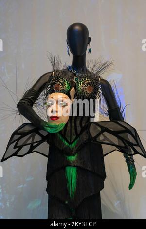 Spettacolo di couturissime di Thierry Mugler al Brooklyn Museum of Art di Brooklyn, New York Foto Stock