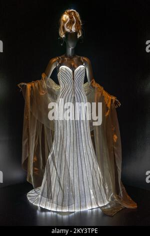 Spettacolo di couturissime di Thierry Mugler al Brooklyn Museum of Art di Brooklyn, New York Foto Stock