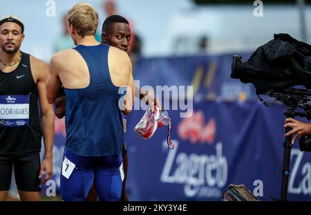 ZAGABRIA, CROAZIA - 11 SETTEMBRE: Grant Holloway of USA compete in 110m ostacoli maschili durante il World Athletics Continental Tour Gold 2022 - 72nd Boris Hanzekovic Memorial allo stadio Mladost il 11 settembre 2022 a Zagabria, Croazia. Foto di Slavko Midzor/Pixsell Foto Stock