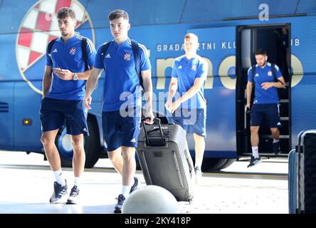 GNK Dinamo Mislav Orsic visto all'aeroporto internazionale Dr. Franjo Tudjman di Zagabria, Croazia il 13 settembre 2022. GNK Dinamo si reca in Italia per la partita UEFA Champions League contro AC Milan. Foto: Marko Habljak/PIXSELL Foto Stock