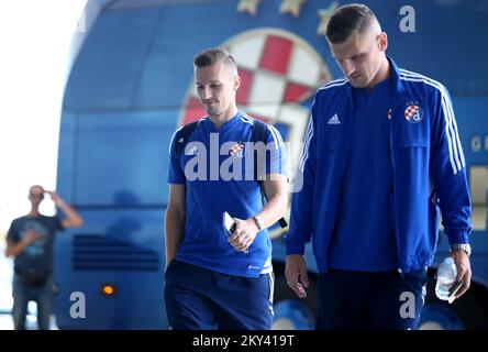 GNK Dinamo Mislav Orsic visto all'aeroporto internazionale Dr. Franjo Tudjman di Zagabria, Croazia il 13 settembre 2022. GNK Dinamo si reca in Italia per la partita UEFA Champions League contro AC Milan. Foto: Marko Habljak/PIXSELL Foto Stock