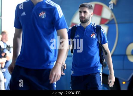 GNK Dinamo Luka Ivanusec visto all'aeroporto internazionale Dr. Franjo Tudjman di Zagabria, Croazia il 13 settembre 2022. GNK Dinamo si reca in Italia per la partita UEFA Champions League contro AC Milan. Foto: Marko Habljak/PIXSELL Foto Stock