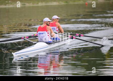 I vogatori croati Martin e Valent Sinkovic durante la Media Day al Lago Jarun prima della partenza per i Campionati Mondiali di canottaggio, a Zagabria, in Croazia, il 15 settembre 2022. I Campionati Mondiali di canottaggio 2022 si svolgeranno il 18-25 settembre 2022 a Racice, Repubblica Ceca. Foto: Davor Puklavec/PIXSELL Foto Stock