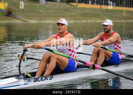 I vogatori croati Martin e Valent Sinkovic durante la Media Day al Lago Jarun prima della partenza per i Campionati Mondiali di canottaggio, a Zagabria, in Croazia, il 15 settembre 2022. I Campionati Mondiali di canottaggio 2022 si svolgeranno il 18-25 settembre 2022 a Racice, Repubblica Ceca. Foto: Davor Puklavec/PIXSELL Foto Stock