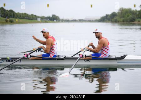 I vogatori croati Martin e Valent Sinkovic durante la Media Day al Lago Jarun prima della partenza per i Campionati Mondiali di canottaggio, a Zagabria, in Croazia, il 15 settembre 2022. I Campionati Mondiali di canottaggio 2022 si svolgeranno il 18-25 settembre 2022 a Racice, Repubblica Ceca. Foto: Davor Puklavec/PIXSELL Foto Stock