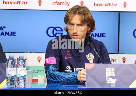 Il capitano Luka Modric alla conferenza stampa della nazionale croata di calcio allo stadio Maksimir di Zagabria, Croazia, il 21 settembre 2022. La Croazia giocherà domani a Maksimir una partita della UEFA Nations League contro la Danimarca. Foto: Goran Stanzl/PIXSELL Foto Stock