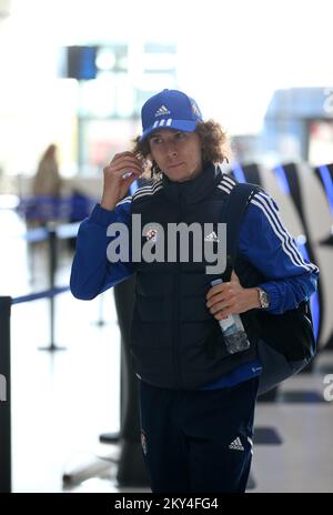 Robert Ljubicic all'aeroporto internazionale Franjo Tudjman durante la partenza dei calciatori GNK Dinamo per Salisburgo, a Zagabria, Croazia, il 04 ottobre 2022. Dinamo affronterà il FC Salzburg nella fase di Gruppo, Gruppo e della Champions League il 5 ottobre Foto: Matija Habljak/PIXSELL Foto Stock