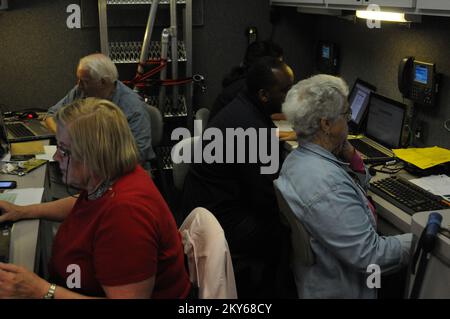 FEMA External Affairs in Emergency Response Vehicle. Fotografie relative a disastri e programmi, attività e funzionari di gestione delle emergenze Foto Stock