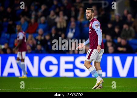 Cardiff, Regno Unito. 30th Nov 2022. Camere Calum di Aston Villa in azione. Cardiff City / Aston Villa nel Peter Whittingham Memorial Match al Cardiff City Stadium il 30th novembre 2022. Credit: Lewis Mitchell/Alamy Live News Foto Stock