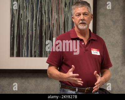 Oklahoma Kicks Off Safe Schools 101 Initiative. Oklahoma gravi tempeste e tornado. Fotografie relative a disastri e programmi, attività e funzionari di gestione delle emergenze Foto Stock