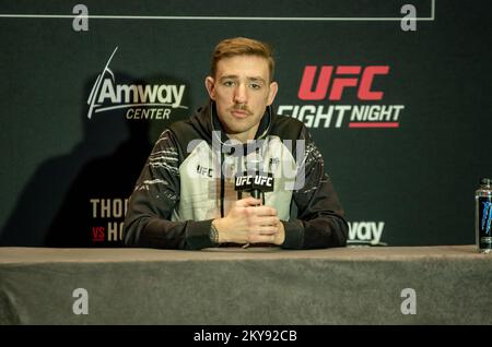 Orlando, FL, Orlando, FL, Stati Uniti. 30th Nov 2022. Orlando, FL - 30 NOVEMBRE: Kyle Daukaus parla con la stampa davanti alla UFC Fight Night Orlando - Thompson vs Holland il 30 novembre 2022 a Orlando, FL, Stati Uniti. (Credit Image: © Matt Davies/PX Imagens via ZUMA Press Wire) Credit: ZUMA Press, Inc./Alamy Live News Foto Stock
