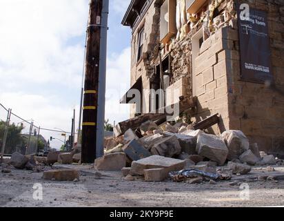 Napa, California, 24 agosto 2014 l'edificio collettivo Vintner nel centro di Napa fu gravemente danneggiato da un terremoto di magnitudo 6,0 che scosse la zona. Fotografie relative a disastri e programmi, attività e funzionari di gestione delle emergenze Foto Stock