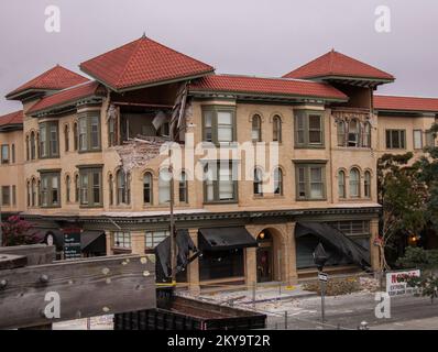 Napa, California, 24 agosto 2014 diversi edifici nel centro di Napa sono stati gravemente danneggiati dal terremoto che ha scosso la zona. Fotografie relative a disastri e programmi, attività e funzionari di gestione delle emergenze Foto Stock