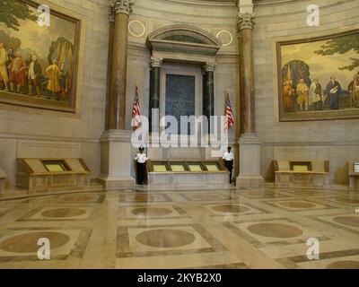 All'interno della Rotunda. Photo Credit: Earl McDonald, Archivio Nazionale. All'interno della Rotunda. Photo Credit: Earl McDonald, Archivio Nazionale. Fotografie relative a disastri e programmi, attività e funzionari di gestione delle emergenze Foto Stock
