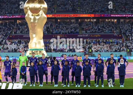 Al Wakrah, Qatar. 30th Nov 2022. I giocatori argentini hanno mostrato all'inizio di una partita di calcio tra Polonia e Argentina, la terza e ultima partita del Gruppo C della Coppa del mondo FIFA 2022 di al Wakrah, Stato del Qatar, mercoledì 30 novembre 2022. BELGA PHOTO VIRGINIE LEFOUR Credit: Agenzia Notizie Belga/Alamy Live News Foto Stock