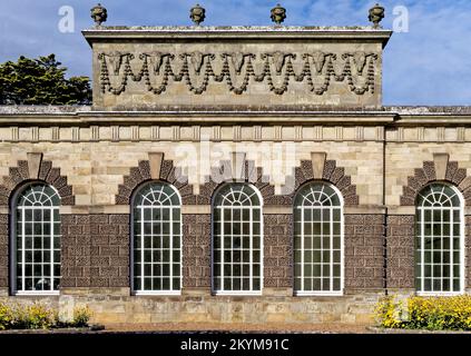 L'Orangerie del 18th ° secolo a Margam Country Park. Margam Country Park, Margam, Port Talbot, Galles del Sud, Regno Unito - 15th ottobre 2022 Foto Stock